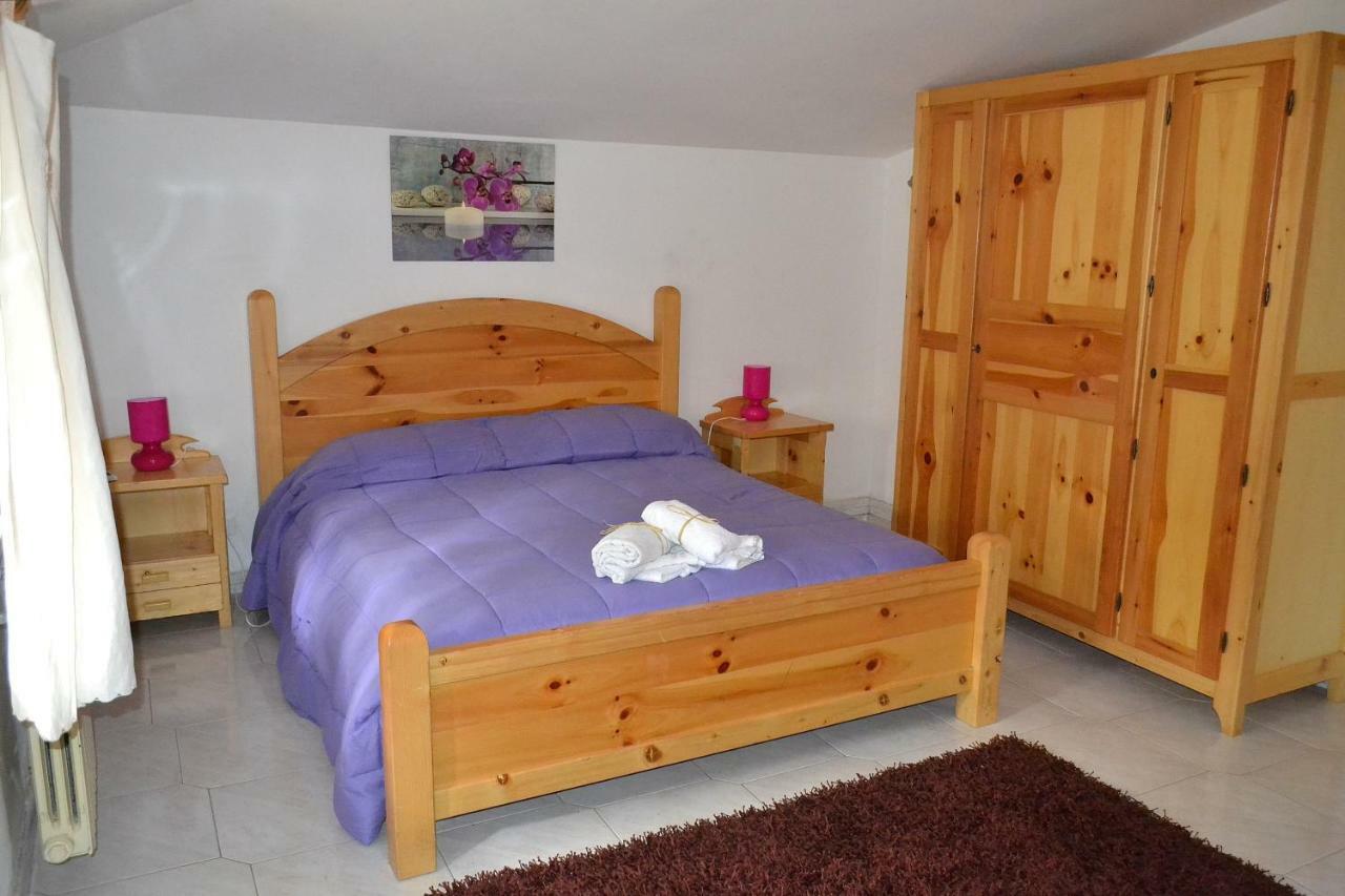 Вилла Agriturismo La Sorgente Delle Madonie Полицци-Дженероза Экстерьер фото